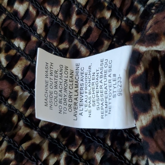 Suzy Shier Cheeter Print Cropped Cami Top with Ruched Back and ruffled hem - Picture 11 of 13